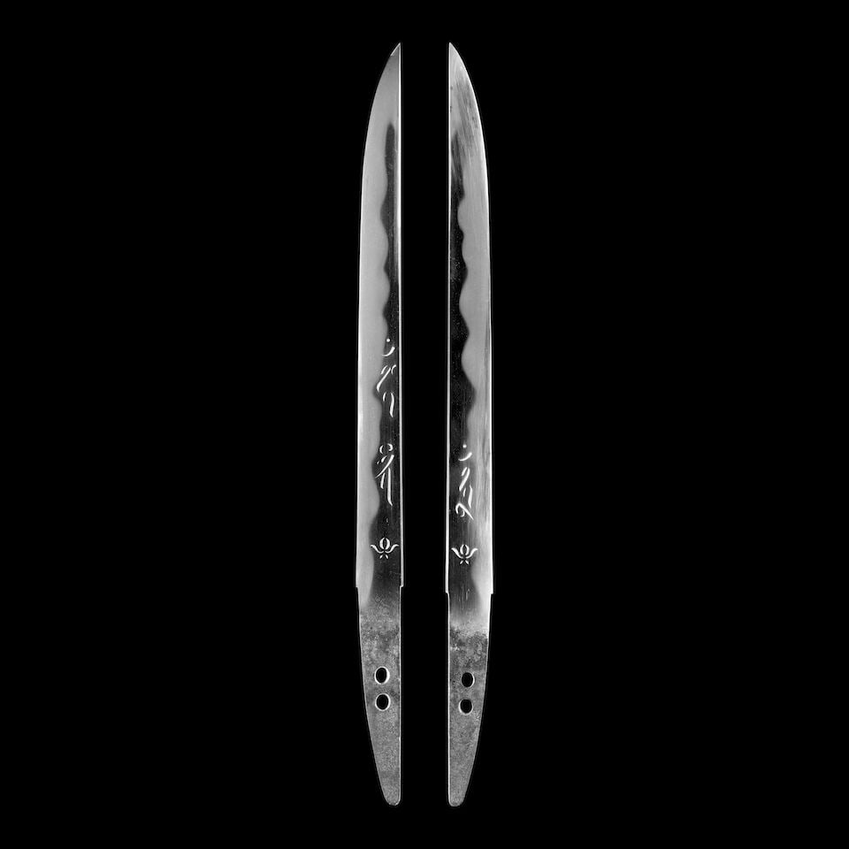 THREE WAKIZASHI MOUNTS AND ONE TANTŌ IN SHIRASAYA Muromachi (1333-1573) or Momoyama (1573-1... - 6