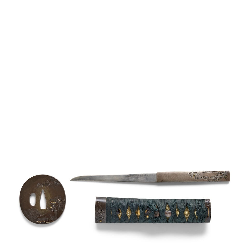 TWO WAKIZASHI IN MOUNTS AND A TANTŌ IN MOUNTS Edo period (1615-1868), 18th-19th century (3) - 3