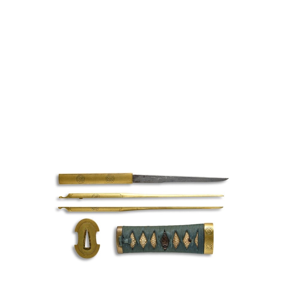 TWO WAKIZASHI IN MOUNTS AND A TANTŌ IN MOUNTS Edo period (1615-1868), 18th-19th century (3) - 4