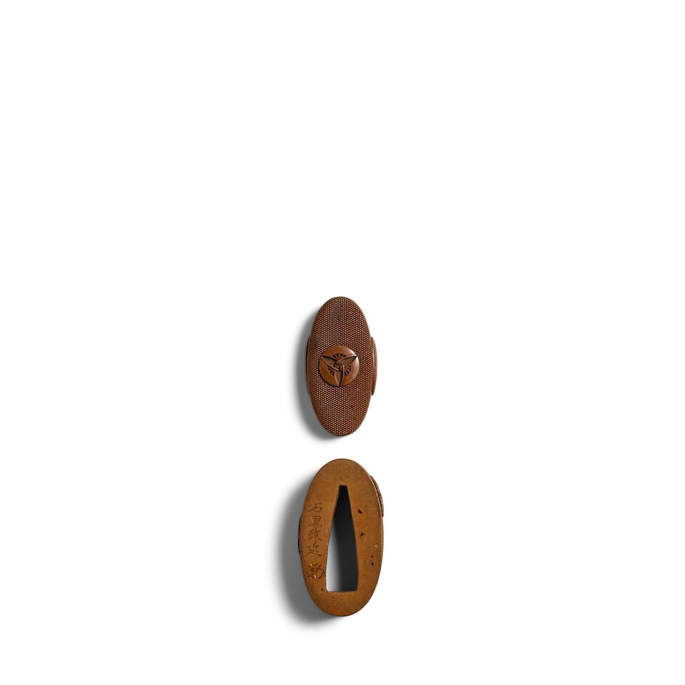 TWO PAIRS OF MENUKI (HILT GRIPS), A KOZUKA (KNIFE HANDLE), AND A PAIR OF FUCHI-GASHIRA (HILT COL... - 2