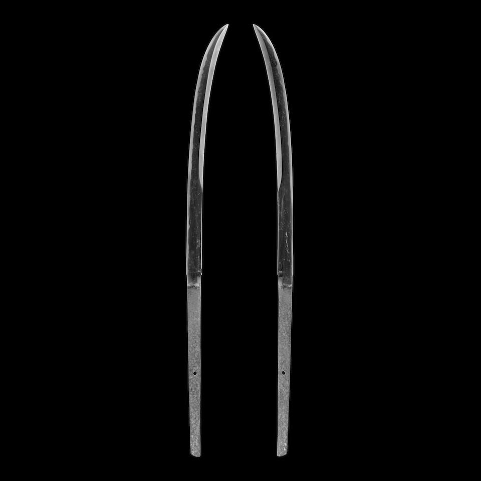 KUNIYOSHI (ACTIVE CIRCA 1500) A Naginata Muromachi period (1333-1573), circa 1500 (2): KUNIYOSHI (ACTIVE CIRCA 1500) A Naginata Muromachi period (1333-1573), circa 1500 Naginatazukuri forged in itamehada and mokumehada with a gunome midare tempered edge, the ō-suriage tang with