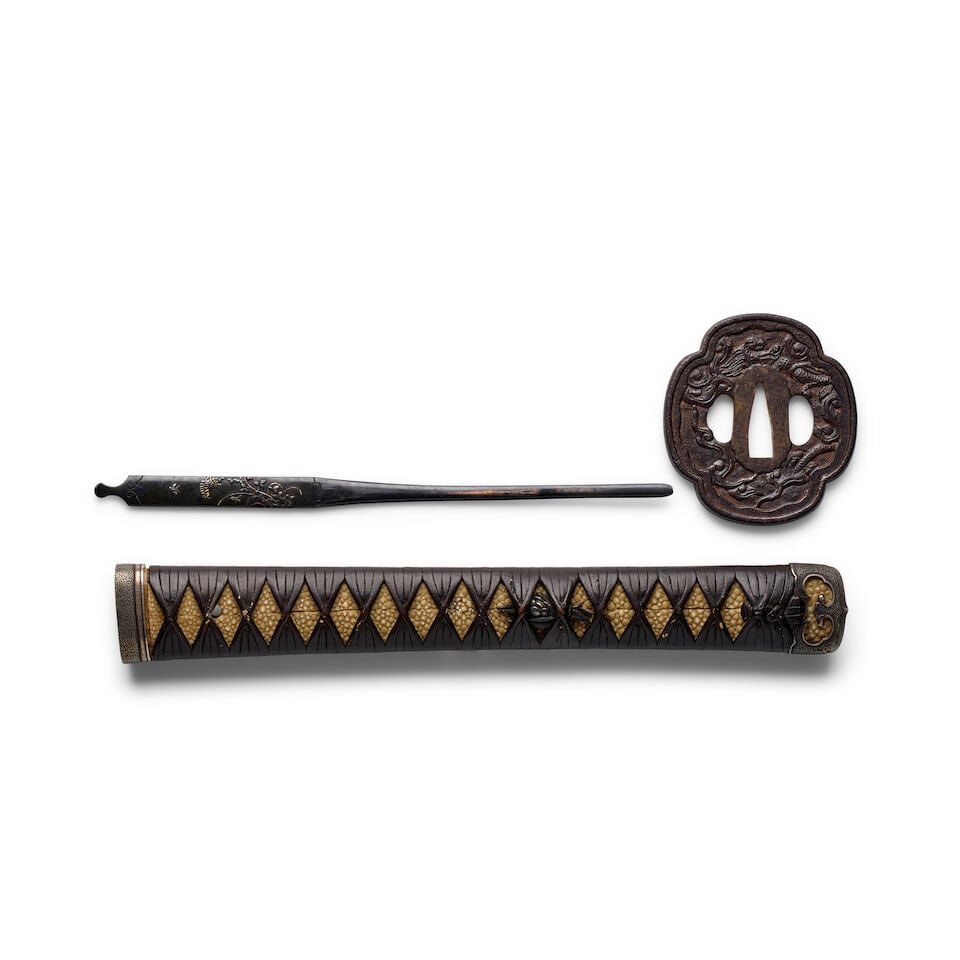 TADATSUNA (ACTIVE CIRCA 1661) A Settsu Katana with Mounts Edo period (1615-1868), 17th century (3) - 3