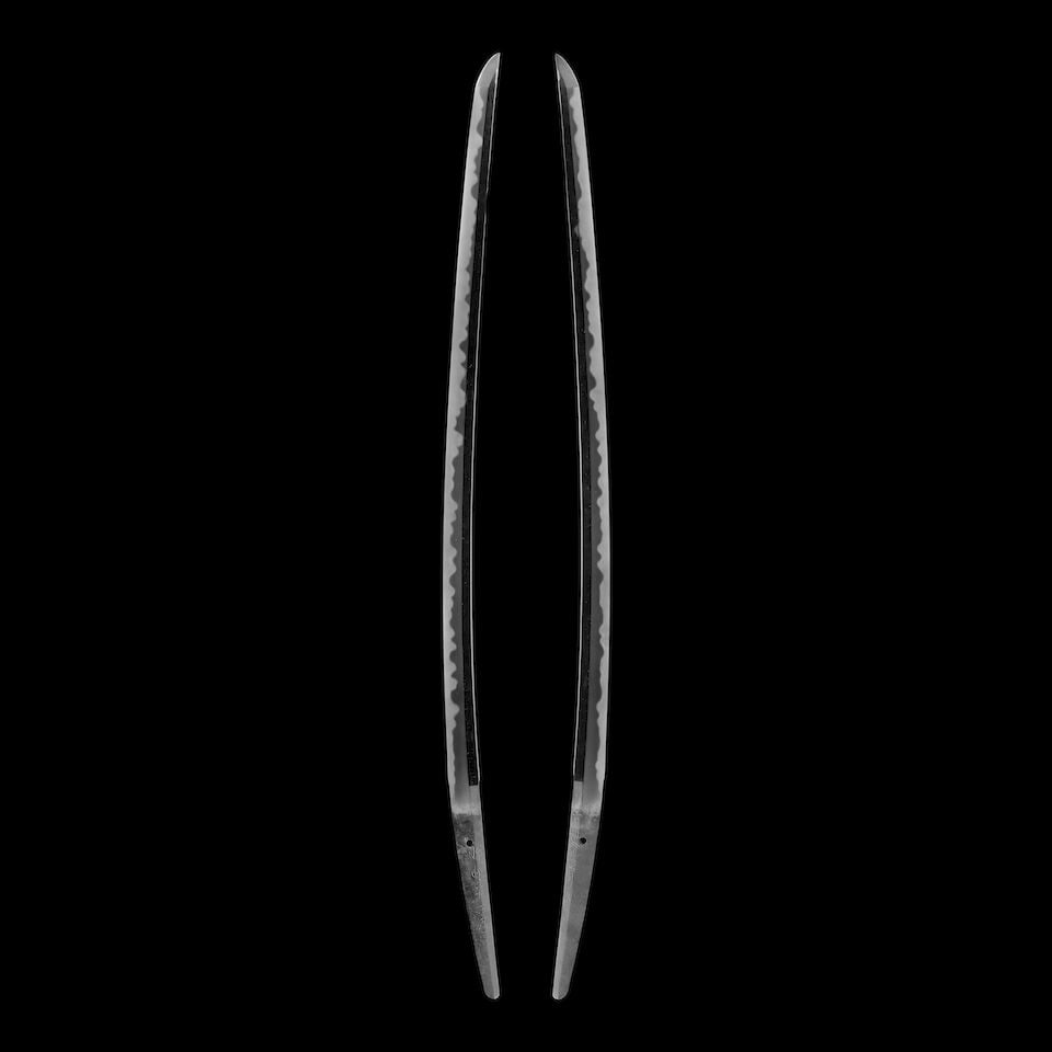 SUISHINSHI MASAHIDE (1750-1825) A Suishinshi Katana Edo period (1615-1868), dated 1793 (2): SUISHINSHI MASAHIDE (1750-1825) A Suishinshi Katana Edo period (1615-1868), dated 1793 Sugata (configuration): Kitae (forging pattern): itamehada with jinie Hamon (tempering pattern): gunome mindare<
