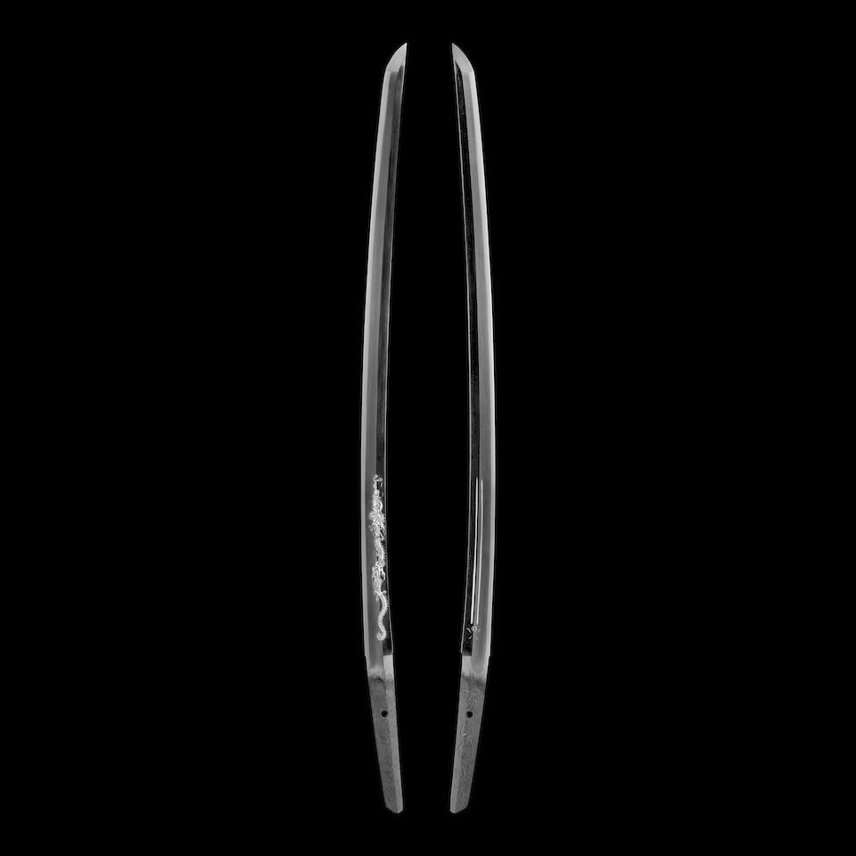 BANSHŪ UJISHIGE III (ACTIVE CIRCA 1736-1751) A Harima Wakizashi Edo period (1615-1868), 18t...: BANSHŪ UJISHIGE III (ACTIVE CIRCA 1736-1751) A Harima Wakizashi Edo period (1615-1868), 18th century Sugata (configuration): Honzukuri, iorimune, ko-gissaki, toriizori Kitae (forging pattern): ko