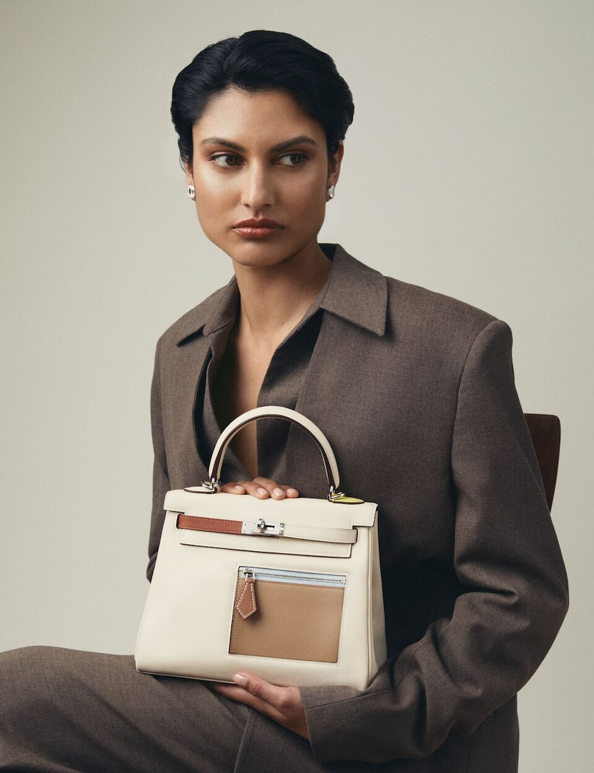 Hermès: a Colormatic Retourne Kelly 25 Limited edition 2023 (includes padlock, keys, cloche...: Hermès: a Colormatic Retourne Kelly 25 Limited edition 2023 Nata, Cuivre, Lime, Mauve Sylvestre, Bleu Brume and Chai Swift leather with palladium hardware Condition Grade A 25cm wide, 19cm high,