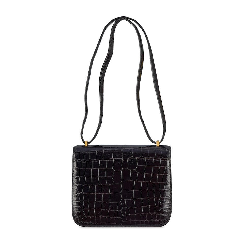 Hermès: a Shiny Black Porosus Crocodile Constance 18 1989 (includes dust bag and box) - 2