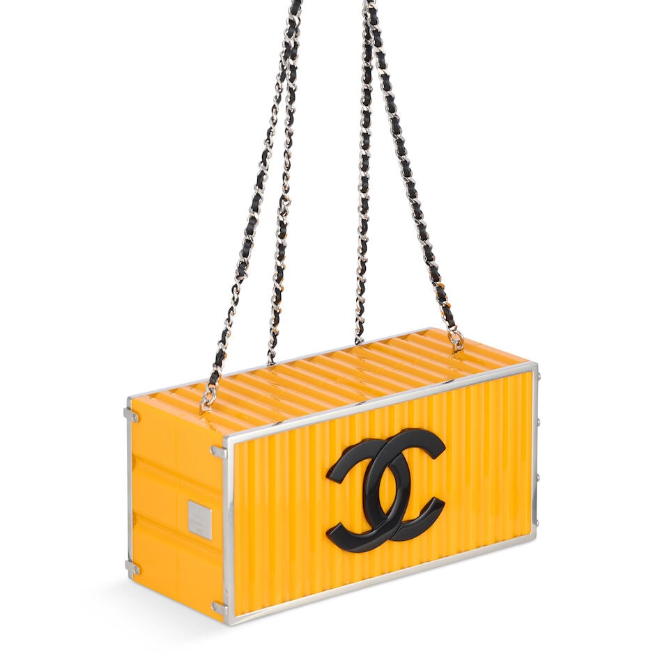 Chanel: a Yellow Lucite Shipping Container Minaudiere Paris-Hamburg Métiers d'Art Collectio... - 2