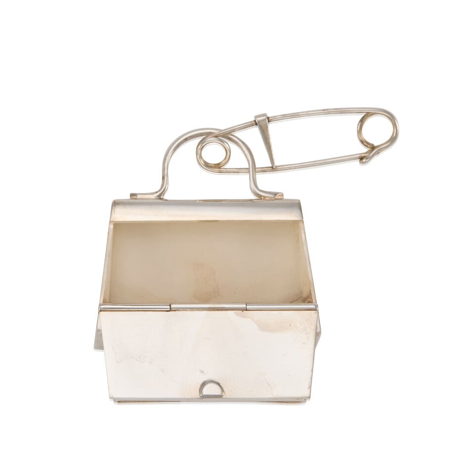 HERMÈS: SILVER KELLY PILL BOX WITH SAFETY PIN 1990's | 40 GRAMS - 2