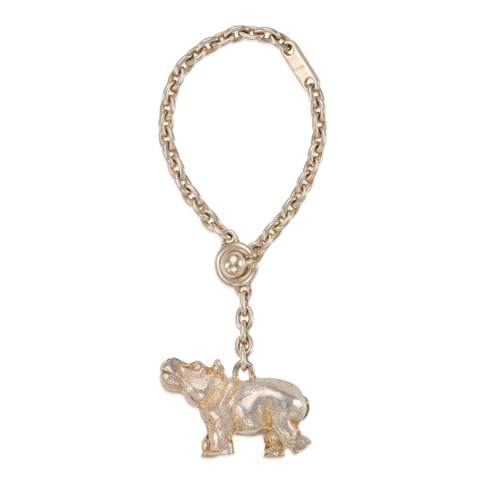 HERMÈS: SILVER PORTE CLES HIPPO CHARM ON CHAIN 2005: HERMÈS: SILVER PORTE CLES HIPPO CHARM ON CHAIN 2005 • Marked 925 Sterling Silver • Toggle Clasp Closure • Chain Length 12 cm | Charm 3 cm x 3 cm For further information on this 