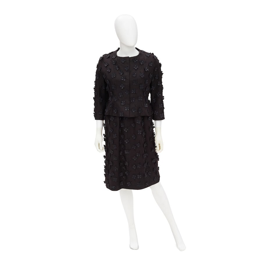 GIVENCHY: BLACK FLORAL APPLIQUE DRESS SUIT ENSEMBLE 1960's (1 of 4)