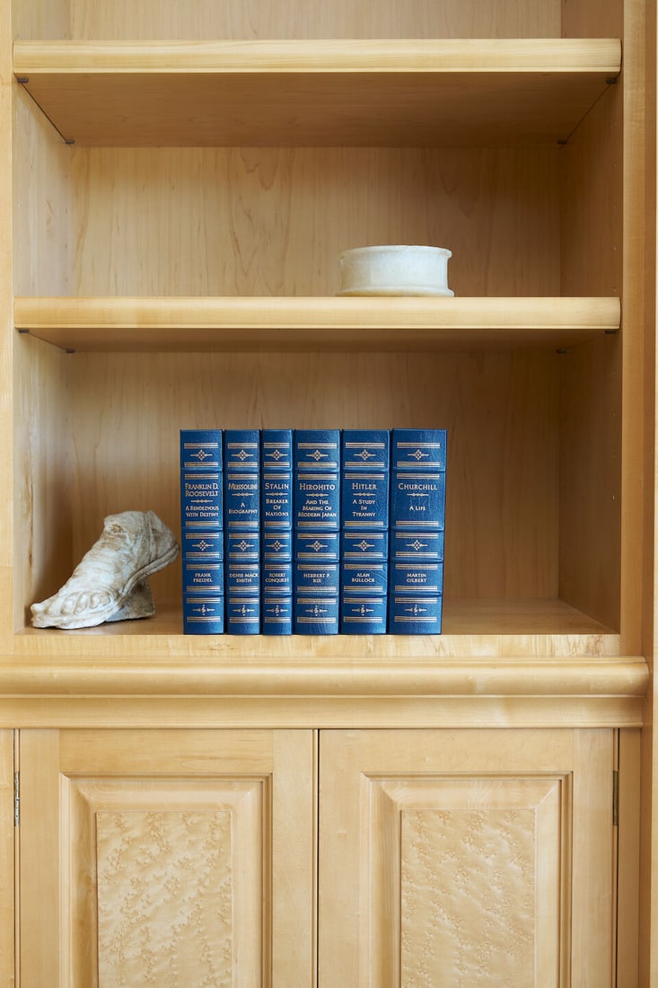 Easton Press | World War II, 6 volume complete set,: Easton Press | World War II, 6 volume complete set, leather bound with watered silk endleaves, edges gilt, all with John Laws bookplates, For further information on this lot please visit