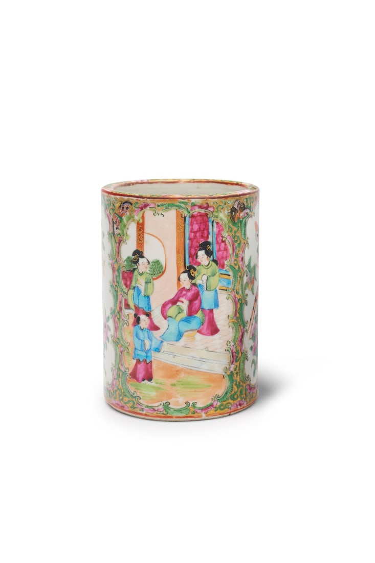 A famille rose tea caddy with cover China, Canton, late 19th century: A famille rose tea caddy with cover China, Canton, late 19th century 14.0cm high For further information on this lot please visit Bonhams.com For further information about this lot please