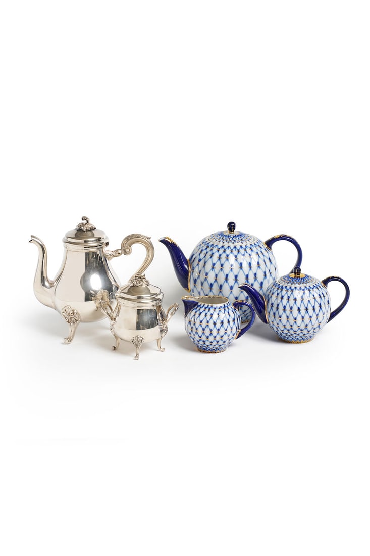 Christofle | teapot and lidded sugar bowl, with a Russian Imperial Porcelain Lomonosov tea servi... - 4
