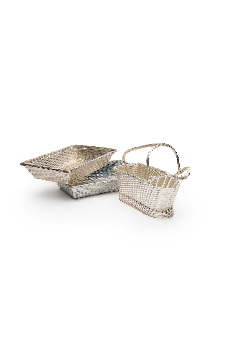 Christofle | wine cradle and two serving baskets marked CHRISTOFLE PARIS, 20th century (4) (1 of 1)