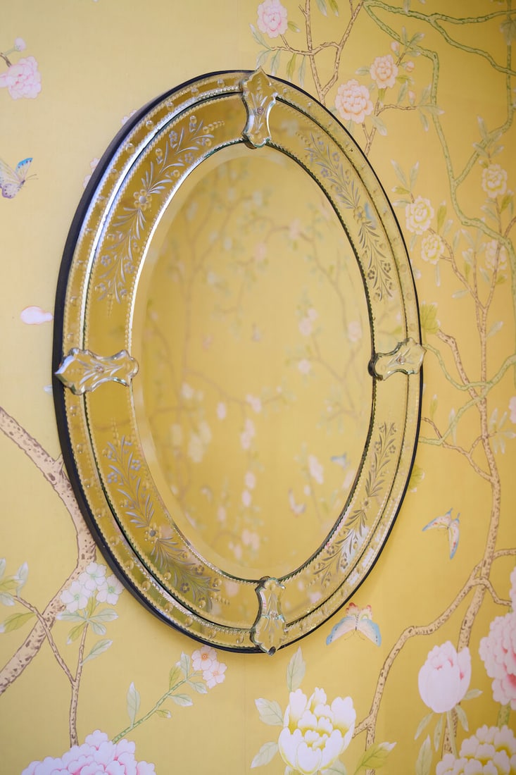 A near pair of Venetian mirrors height: 78.0cm, width: 58.0cm approximately - 2