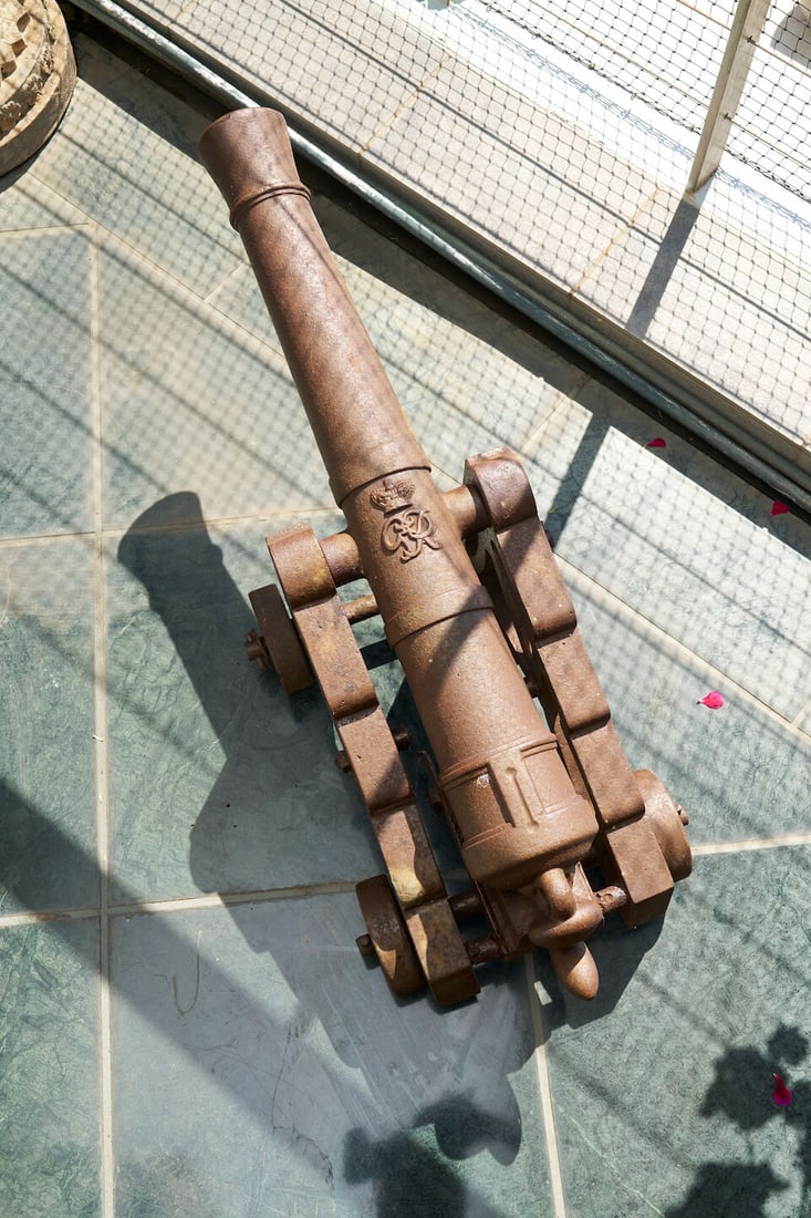 A cast iron cannon model, English, 19th century, - 2
