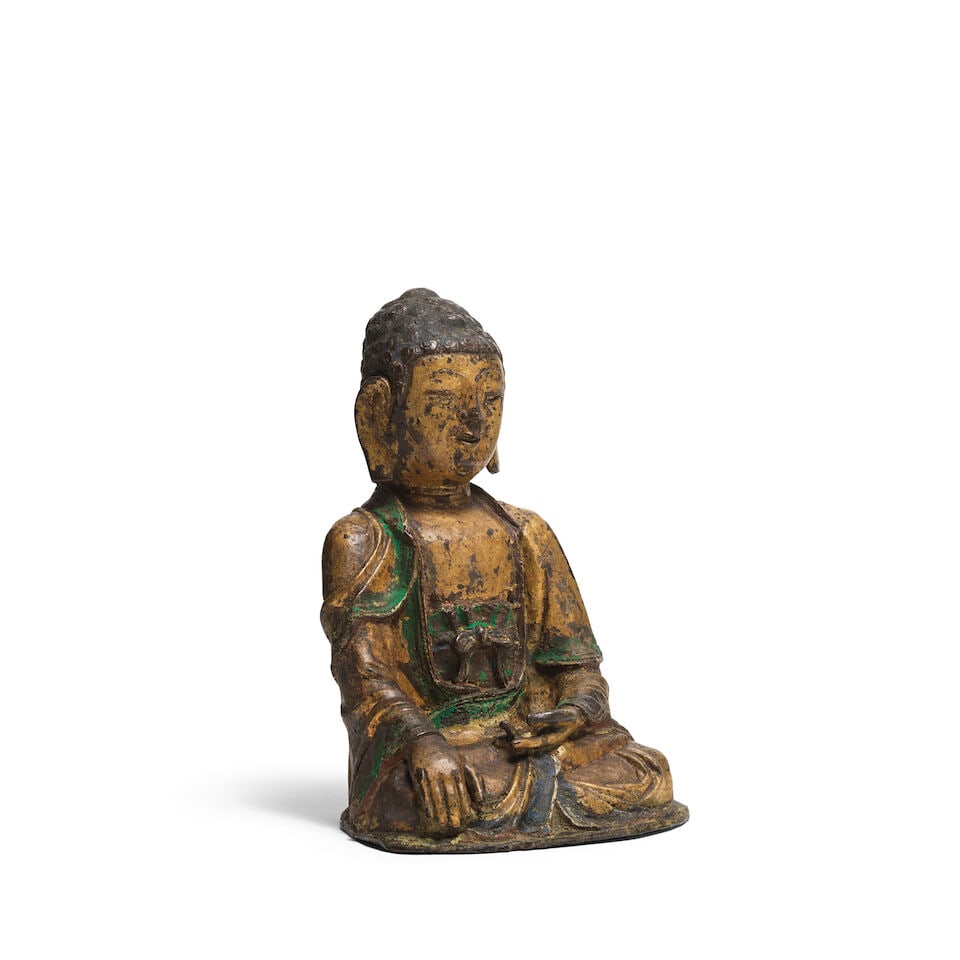 PETITE STATUETTE DE BOUDDHA ASSIS EN BRONZE POLYCHROME Fin de la Dynastie Ming (1368-1644) - 3