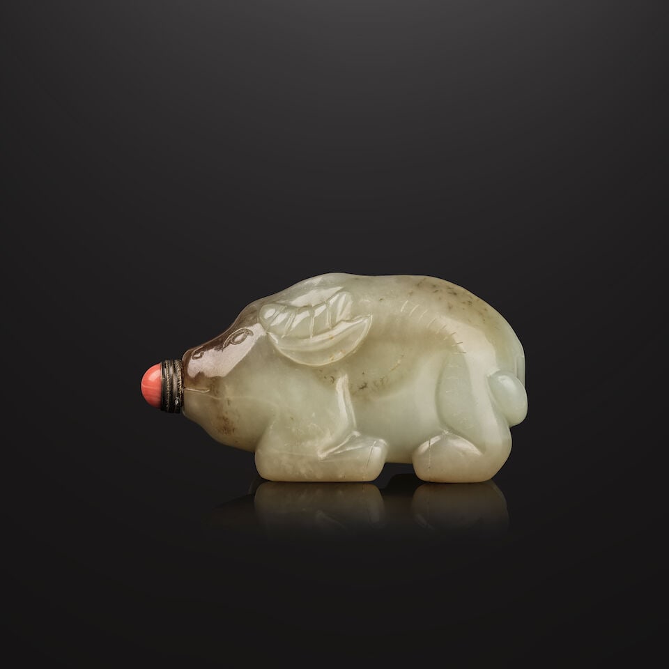 TABATIÈRE EN JADE CÉLADON Fin de la Dynastie Qing (1644-1911) (2) (1 of 7)