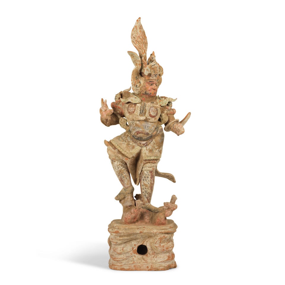 STATUETTE DE LOKAPALA EN TERRE CUITE PEINTE Dynastie Tang (618-907) - 2