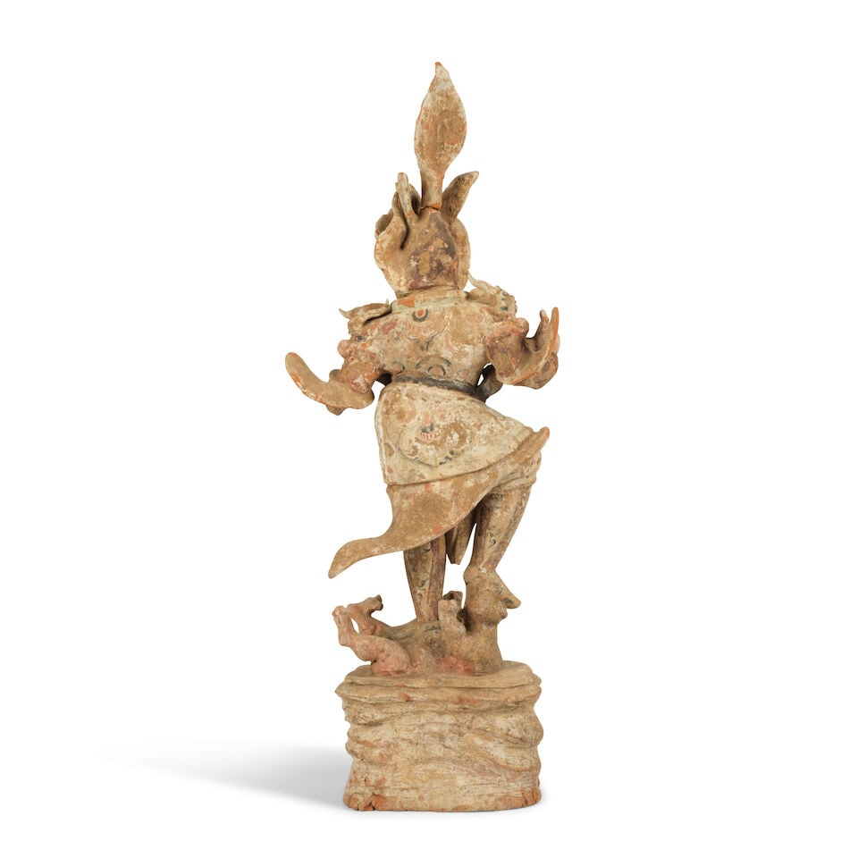 STATUETTE DE LOKAPALA EN TERRE CUITE PEINTE Dynastie Tang (618-907) - 4