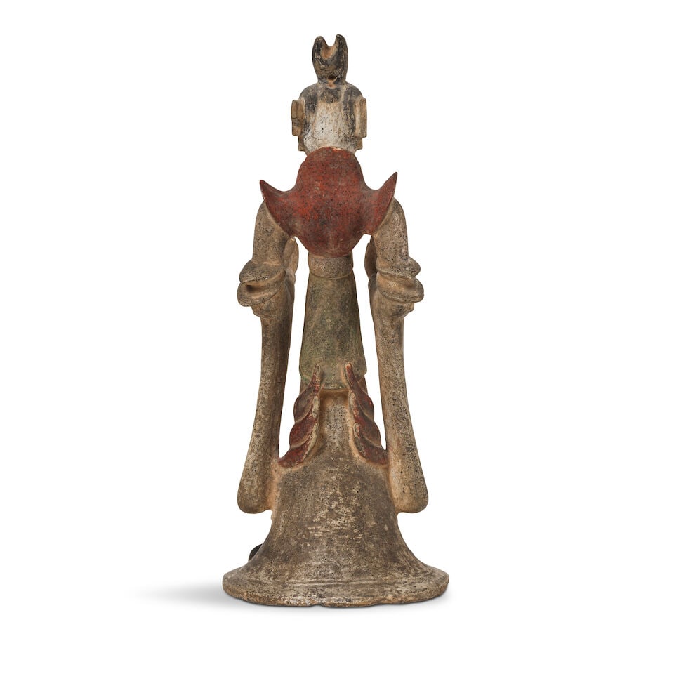 STATUETTE DE DAME DE COUR EN PIERRE POLYCHROME DE STYLE TANG XXe siècle - 4