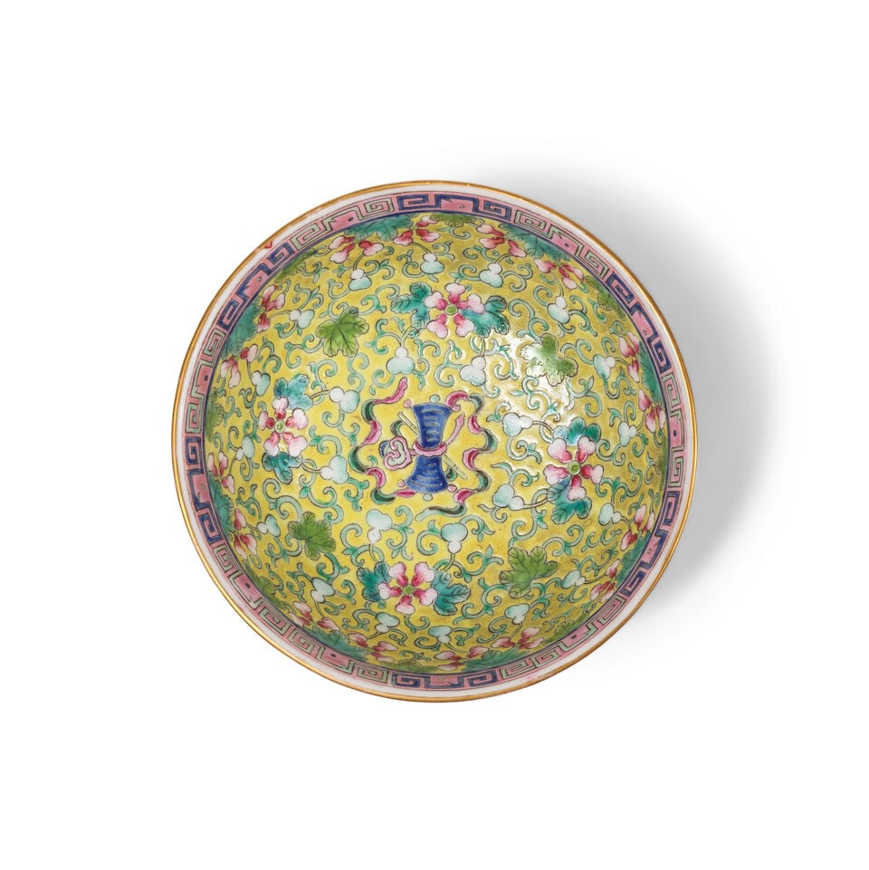 ASSIETTE ET BOL EN PORCELAINE DE LA FAMILLE ROSE Fin de la Dynastie Qing (1644-1911) (2) - 3