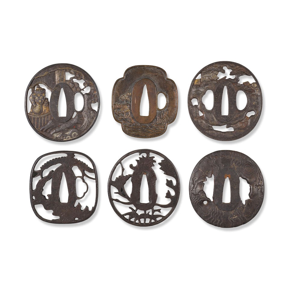 COLLECTION DE SIX KODZUKA, CINQ KOZUKA ET SIX TSUBA Japon, époque Edo (1615-1868), XVIII-X... - 2