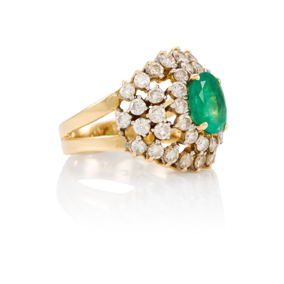 18K GOLD, EMERALD AND DIAMOND RING - 2