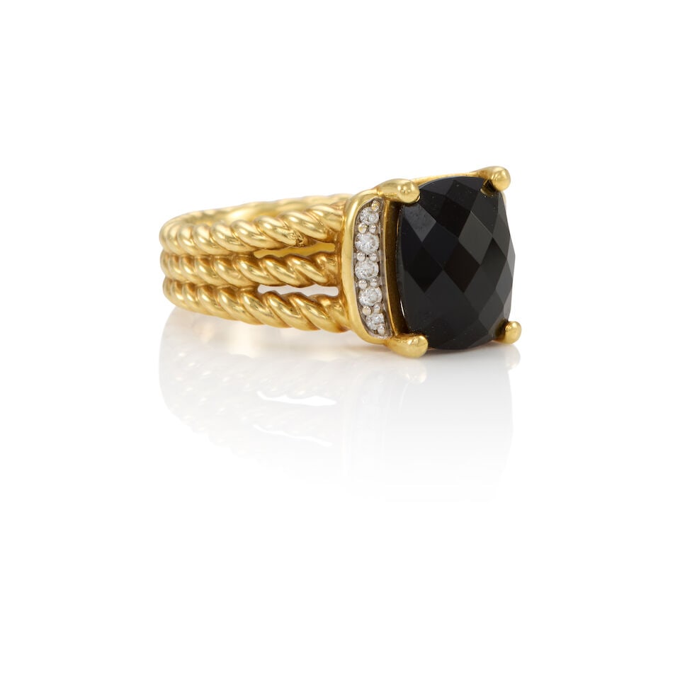 DAVID YURMAN: 18K GOLD, ONYX AND DIAMOND RING - 2