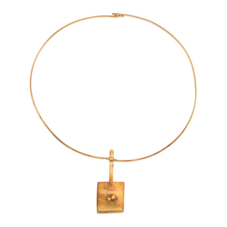 18K GOLD AND CULTURED PEARL PENDANT NECKLACE - 2