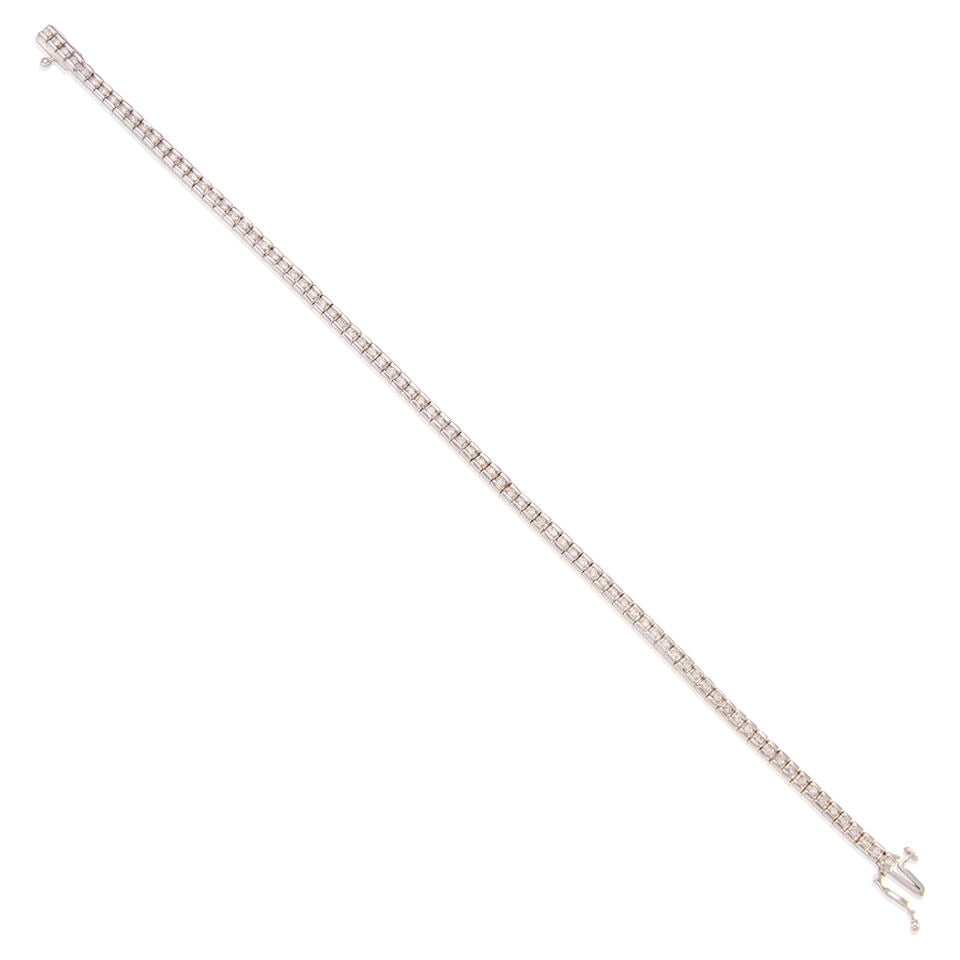 14K GOLD AND DIAMOND BRACELET: 14K GOLD AND DIAMOND BRACELET • 14k white gold • Numerous round diamonds weighing approximately 0.35 - 0.45 carat total • Maker's mark • Length 7 1/2 in. • Estimated