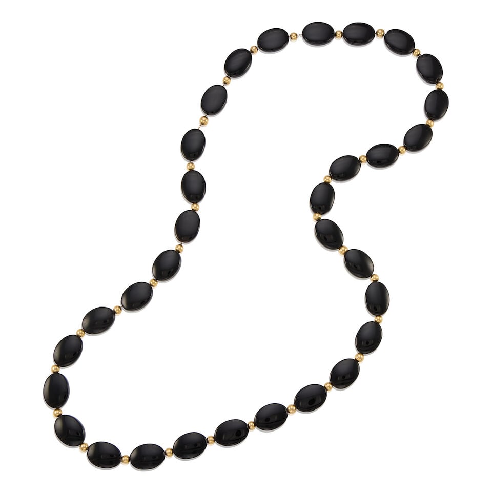 13K GOLD AND ONYX NECKLACE (1 of 2)