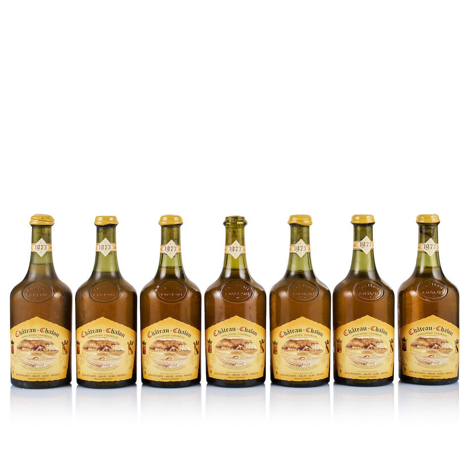 Jean Bourdy, Château-Chalon, 1973 (7 x 620ml): Jean Bourdy, Château-Chalon, 1973 (7 x 620ml) Region: Jura Fill Level: 4x just into neck, 3x base of neck Capsule: yellow wax - 5x ok, 1x slightly cracked, 1x completely cracked with cork exposed