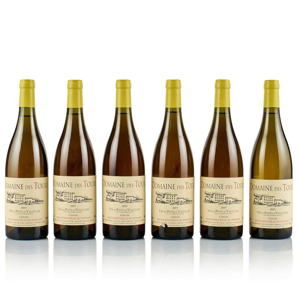 Domaine des Tours, Vin de Pays de Vaucluse, Clairette, 2017 (6 x 750ml): Domaine des Tours, Vin de Pays de Vaucluse, Clairette, 2017 (6 x 750ml) Region: Rhône Valley Fill Level: excellent Capsule: 6x slightly creased on top Cork: 4x slightly depressed, 2x ok Label: 1x