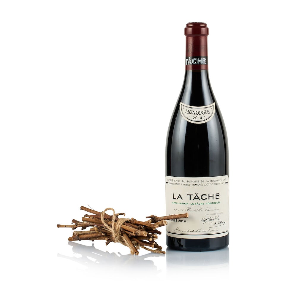 Domaine de la Romanée-Conti, La Tâche Grand Cru, 2014 (1 x 750ml): Domaine de la Romanée-Conti, La Tâche Grand Cru, 2014 (1 x 750ml) Region: Burgundy Fill Level: excellent Capsule: ok Cork: ok Label: slightly stained; slightly stained back label Packaging: 