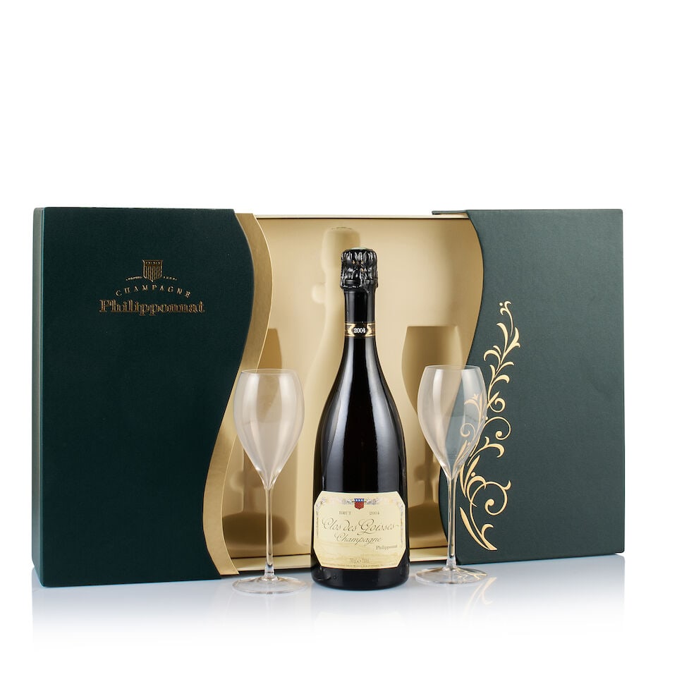 Champagne Philipponnat, Clos des Goisses, Brut, 2004 (1 x 750ml): Champagne Philipponnat, Clos des Goisses, Brut, 2004 (1 x 750ml) Region: Champagne Fill Level: good Capsule: ok Cork: ok Label: excellent appearance Packaging: original gift box Miscellaneous: 2 Champ