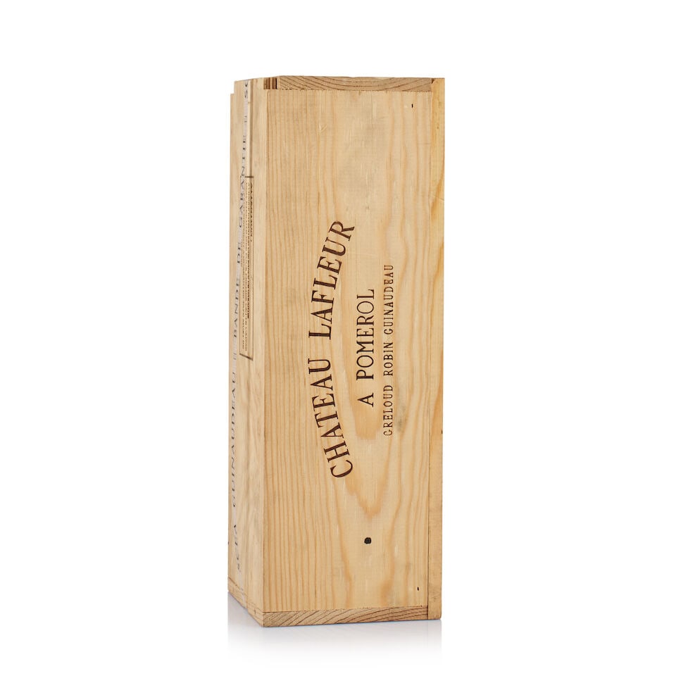 Château Lafleur, Pomerol, 2009 (1 x Magnum): Château Lafleur, Pomerol, 2009 (1 x Magnum) Region: Bordeaux Fill Level: into neck Capsule: ok Cork: ok Label: excellent appearance Packaging: original wooden case Alcohol Content: 14.5% For