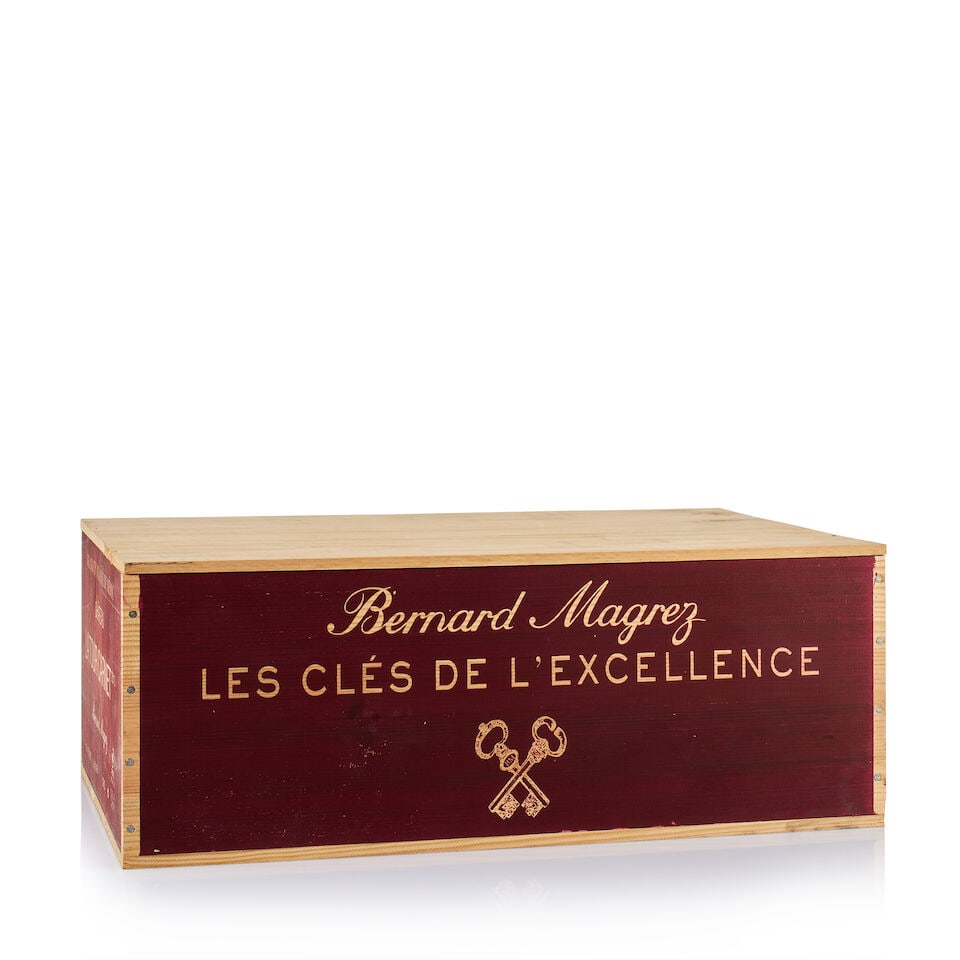 Château La Tour Carnet, Haut-Médoc, Grand Cru Classé, 2010 (12 x 750ml): Château La Tour Carnet, Haut-Médoc, Grand Cru Classé, 2010 (12 x 750ml) Region: Bordeaux Packaging: original wooden case Miscellaneous: not open For further information on this lot plea