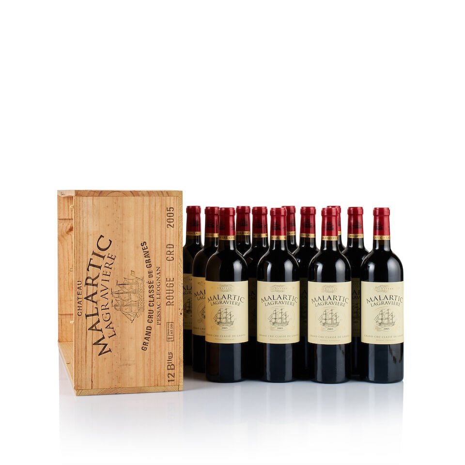 Château Malartic Lagravière, Pessac-Léognan, Grand Cru Classé, 2005 (12 x 75...: Château Malartic Lagravière, Pessac-Léognan, Grand Cru Classé, 2005 (12 x 750ml) Region: Bordeaux Fill Level: 2x base of neck, 10x into neck Capsule: ok Cork: ok Label: excellent a