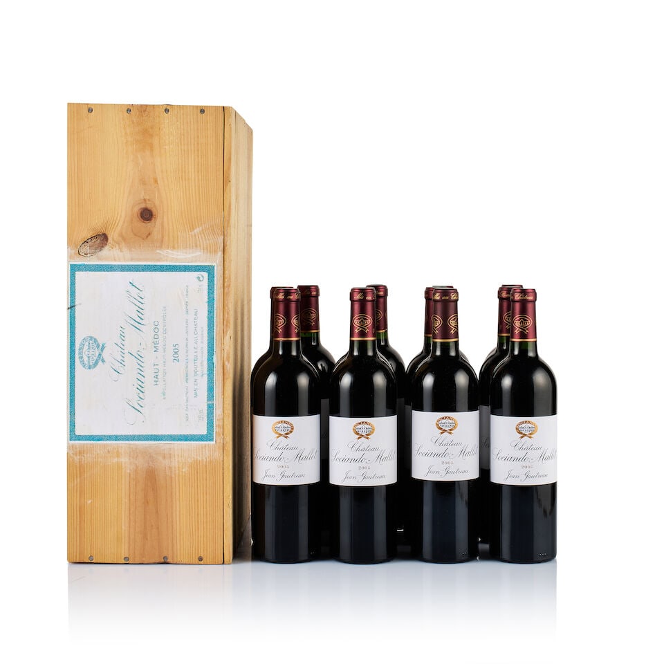 Château Sociando-Mallet, Haut-Médoc, 2005 (12 x 750ml): Château Sociando-Mallet, Haut-Médoc, 2005 (12 x 750ml) Region: Bordeaux Fill Level: into neck Capsule: 11x ok, 1x scratched Cork: ok Label: 6x good appearance, 5x very slightly covered with 