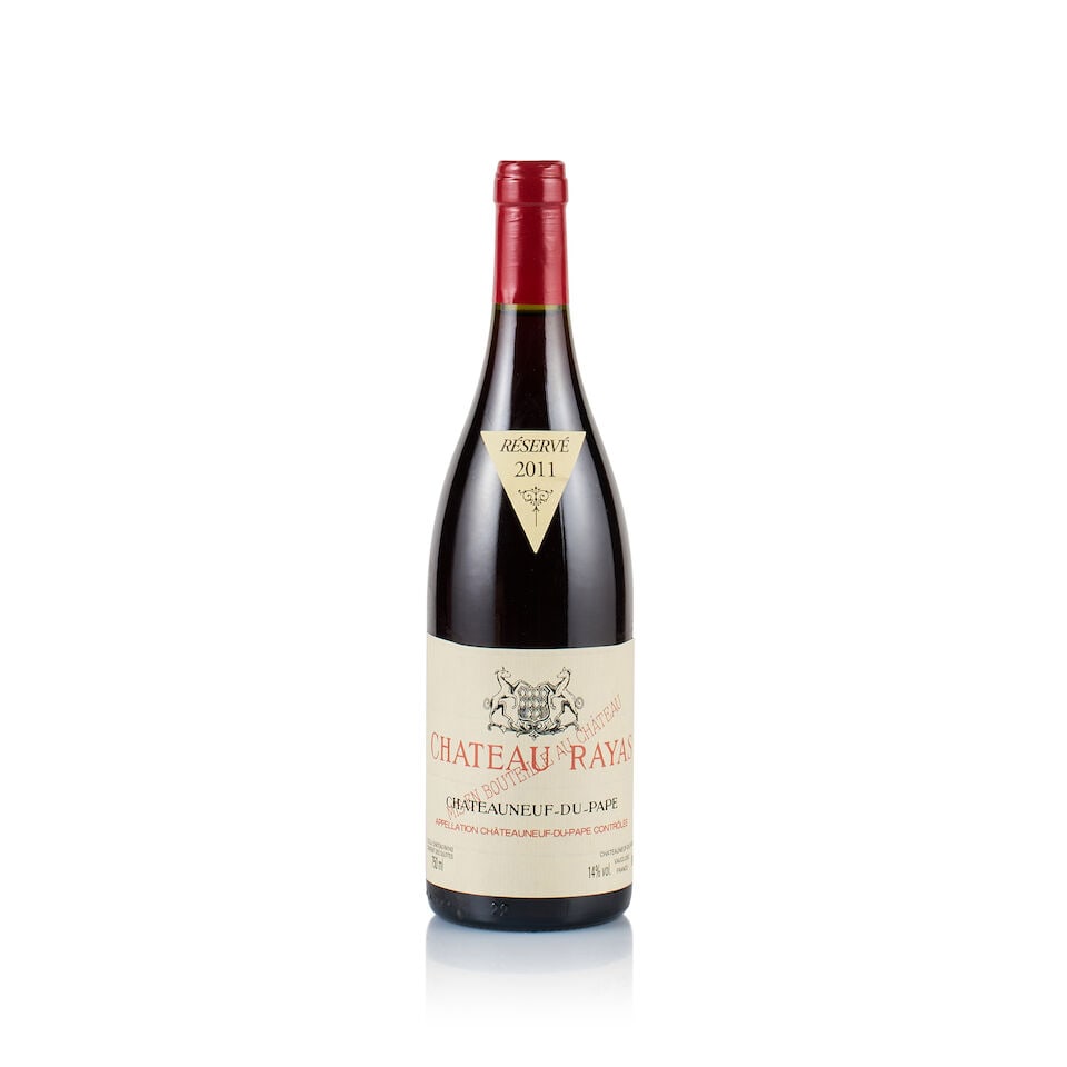 Château Rayas, Châteauneuf-du-Pape, 2011 (1 x 750ml): Château Rayas, Châteauneuf-du-Pape, 2011 (1 x 750ml) Region: Rhône Valley Fill Level: excellent Capsule: creased Cork: slightly depressed Label: very slightly creased Packaging: neutral