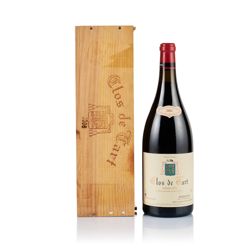 Clos de Tart, Grand Cru, 2006 (1 x Magnum): Clos de Tart, Grand Cru, 2006 (1 x Magnum) Region: Burgundy Fill Level: under 2.5cm below base of cork Capsule: ok Cork: slightly depressed Label: very slightly creased at the center Packaging: origin