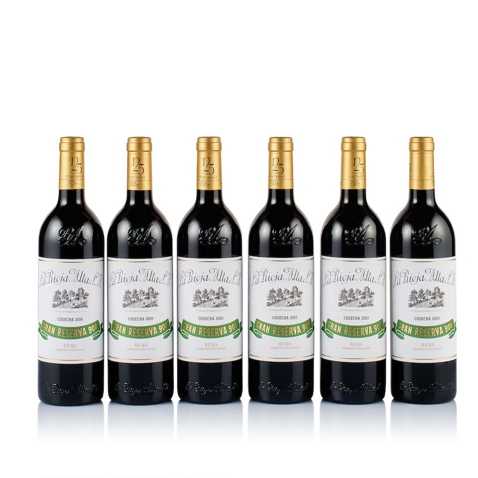 La Rioja Alta, Rioja, Gran Reserva 904, 2009 (6 x 750ml): La Rioja Alta, Rioja, Gran Reserva 904, 2009 (6 x 750ml) Region: Spain Fill Level: into neck Capsule: ok Cork: ok Label: 2x very slightly marked at the center, 4x good appearance Packaging: original c