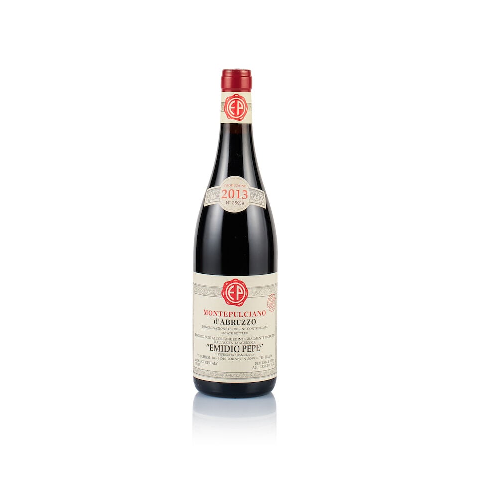 Emidio Pepe, Montepulciano d'Abruzzo, Selezione Vecchie Vigne, 2013 (1 x 750ml): Emidio Pepe, Montepulciano d'Abruzzo, Selezione Vecchie Vigne, 2013 (1 x 750ml) Region: Abruzzo Fill Level: under 1cm below base of capsule Capsule: ok Cork: ok Label: excellent appearance Packaging: 