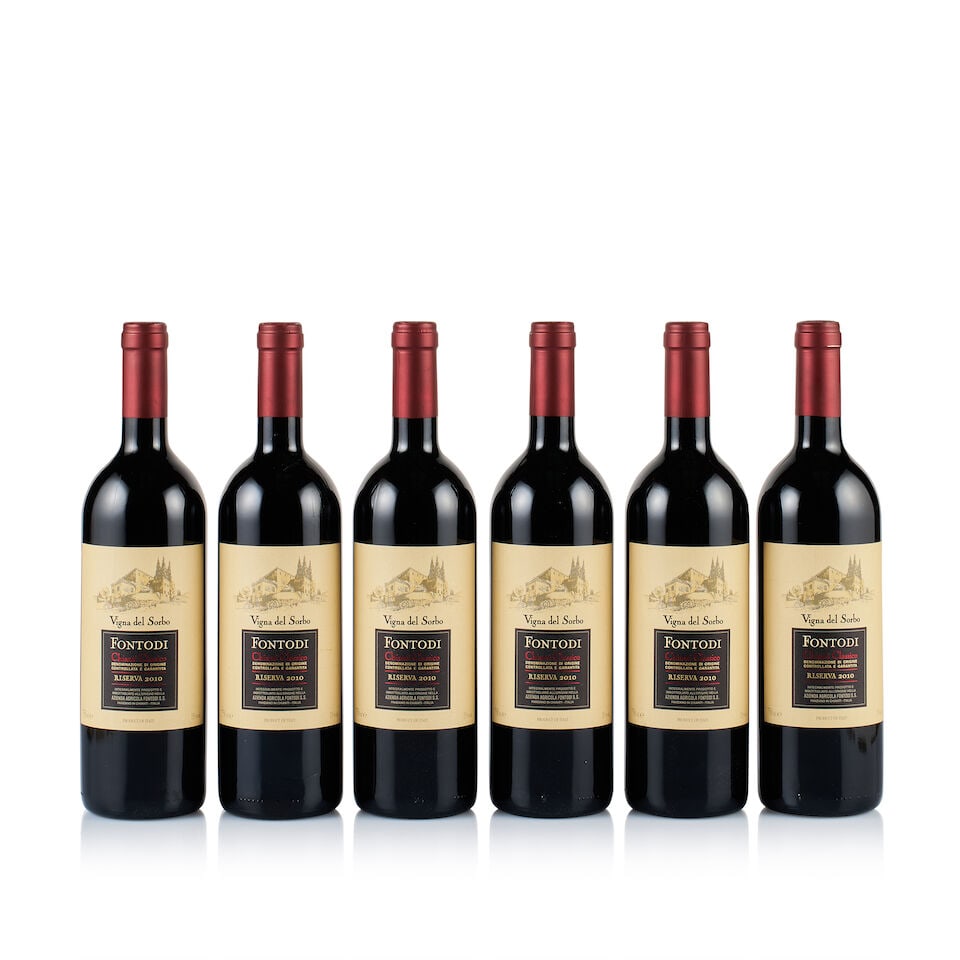 Fontodi, Chianti Classico, Vigna Del Sorbo, 2010 (6 x 750ml): Fontodi, Chianti Classico, Vigna Del Sorbo, 2010 (6 x 750ml) Region: Tuscany Fill Level: into neck Capsule: ok Cork: ok Label: good appearance Packaging: neutral carton Alcohol Content: 15% Lot to be 