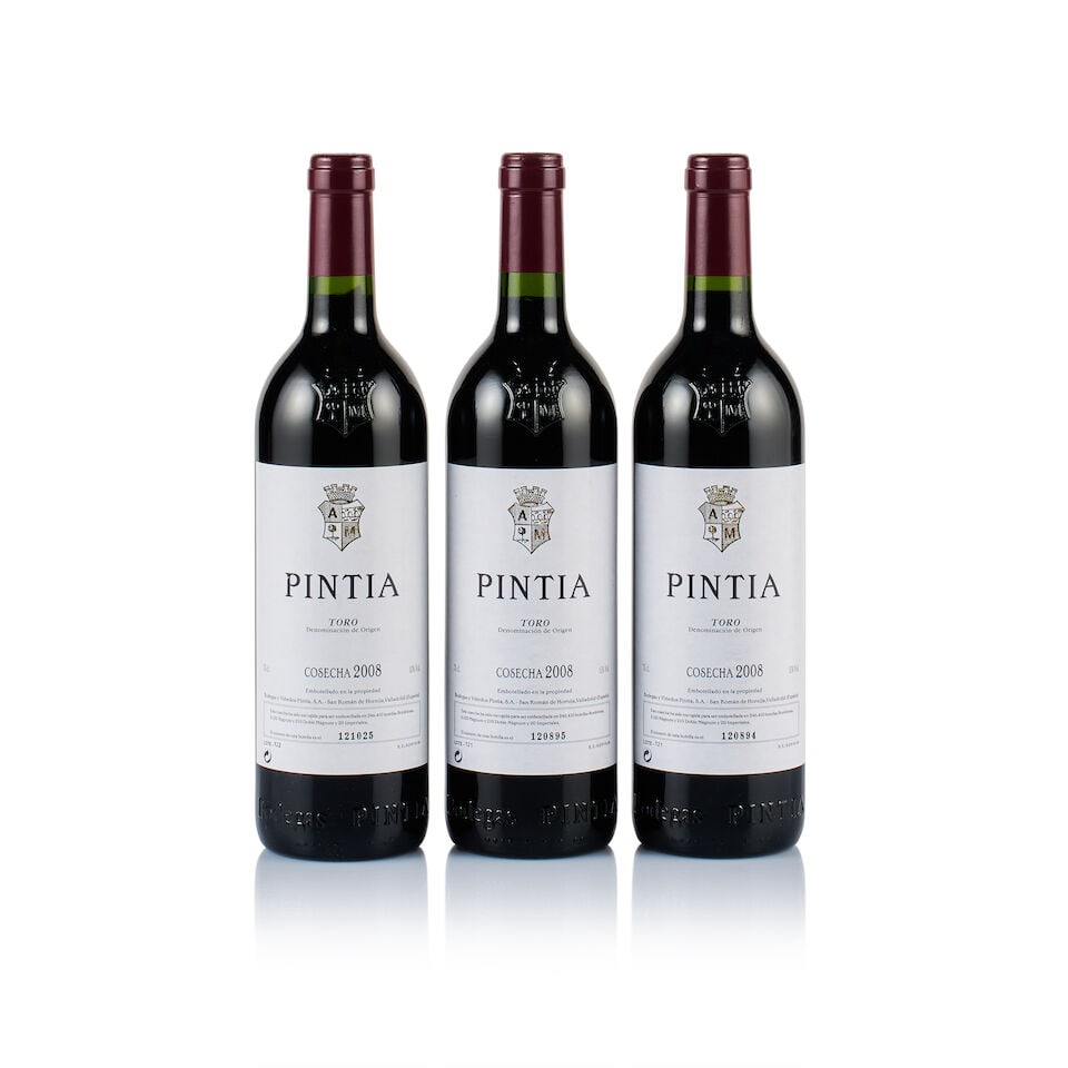 Pintia, Toro, 2008 (3 x 750ml): Pintia, Toro, 2008 (3 x 750ml) Region: Spain Fill Level: into neck Capsule: ok Cork: ok Label: excellent appearance Packaging: neutral carton Alcohol Content: 15% Lot to be sold without reserve. For f