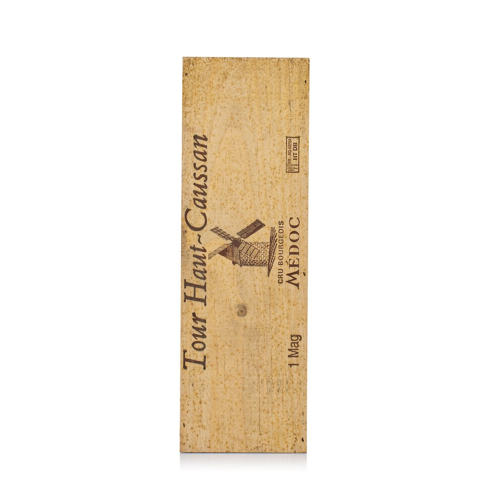 Château Tour Haut-Caussan, Médoc, 2010 (1 x Magnum): Château Tour Haut-Caussan, Médoc, 2010 (1 x Magnum) Region: Bordeaux Packaging: original wooden case Miscellaneous: not open Lot to be sold without reserve. For further information on this l