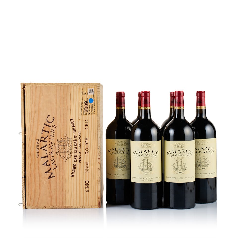 Château Malartic Lagravière, Pessac-Léognan, Grand Cru Classé, 2009 (6 x Mag...: Château Malartic Lagravière, Pessac-Léognan, Grand Cru Classé, 2009 (6 x Magnum) Region: Bordeaux Fill Level: into neck Capsule: ok Cork: ok Label: excellent appearance Packaging: 