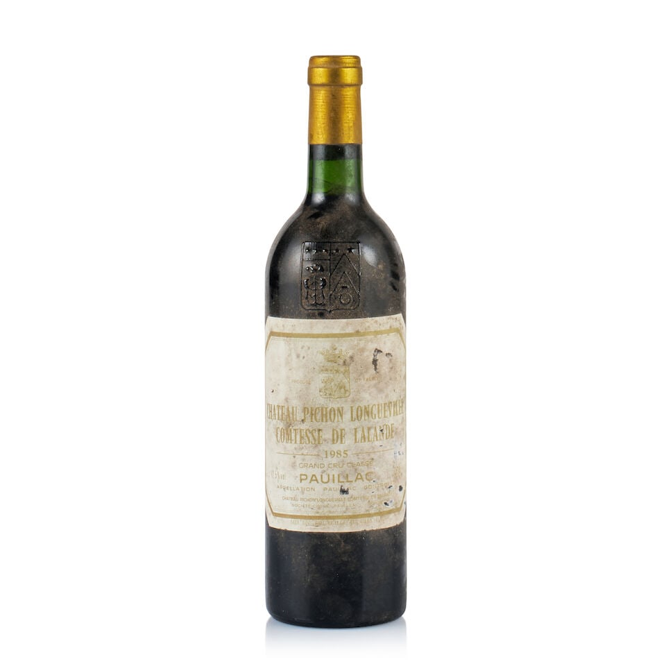 Château Pichon Longueville Comtesse de Lalande, Pauillac, Grand Cru Classé, 1985 (1 x ...: Château Pichon Longueville Comtesse de Lalande, Pauillac, Grand Cru Classé, 1985 (1 x 750ml) Region: Bordeaux Fill Level: base of neck Capsule: bin-soiled Cork: slightly depressed Label: bad