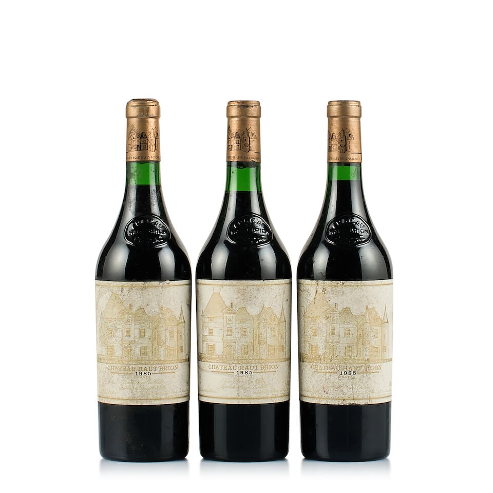 Château Haut-Brion, Pessac-Léognan, 1er Grand Cru Classé, 1985 (3 x 750ml): Château Haut-Brion, Pessac-Léognan, 1er Grand Cru Classé, 1985 (3 x 750ml) Region: Bordeaux Fill Level: 1x under 2.5cm, 1x under 2cm, 1x under 1cm below base of capsules Capsule: 3x